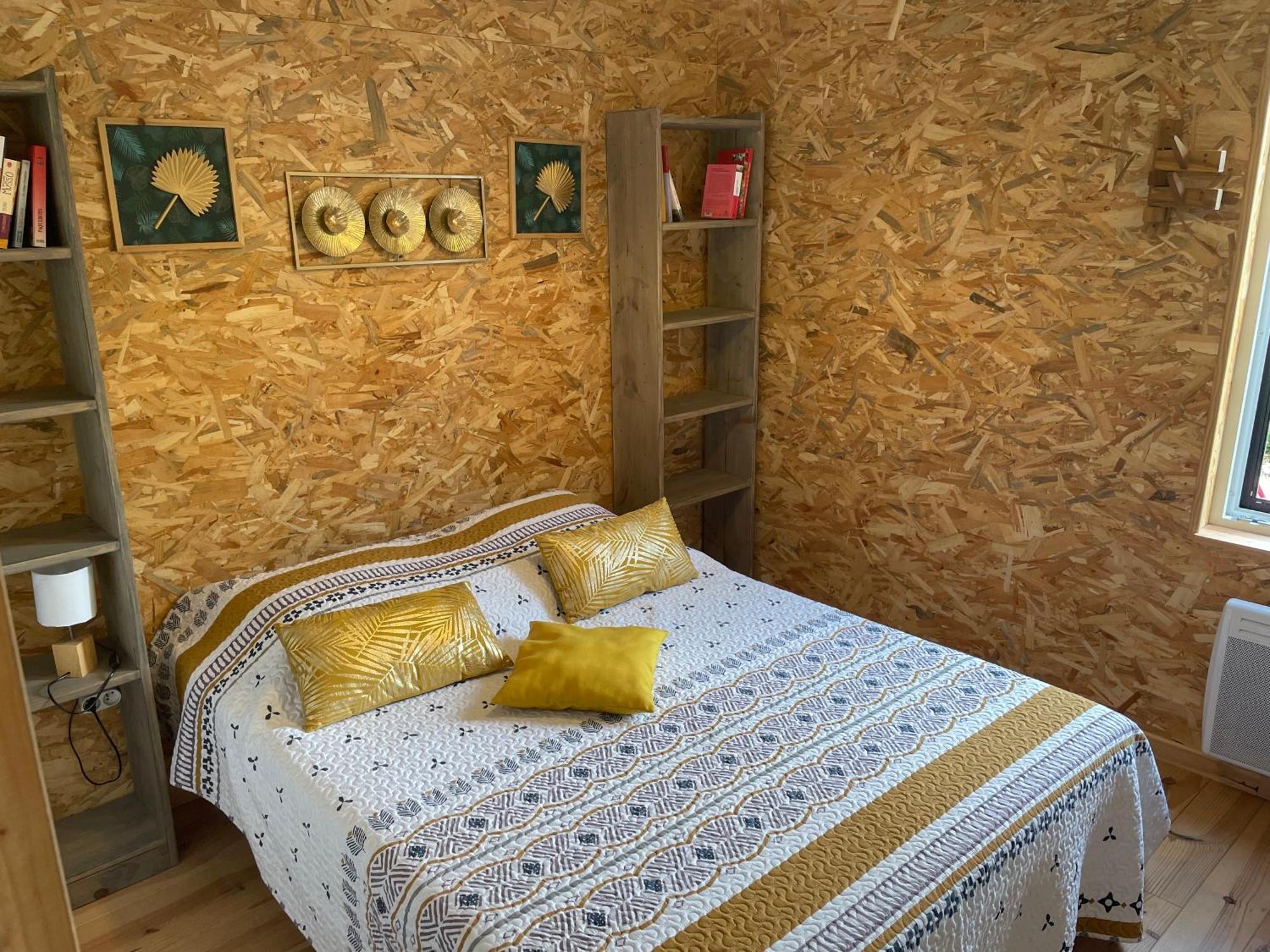 Bessuejouls Gite Chalet Bois מראה חיצוני תמונה